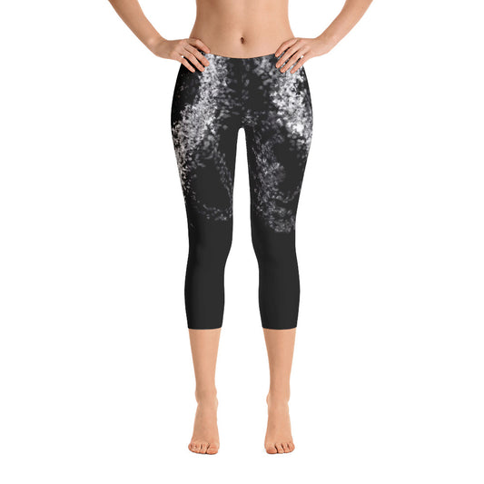 "Give love" Capri Leggings